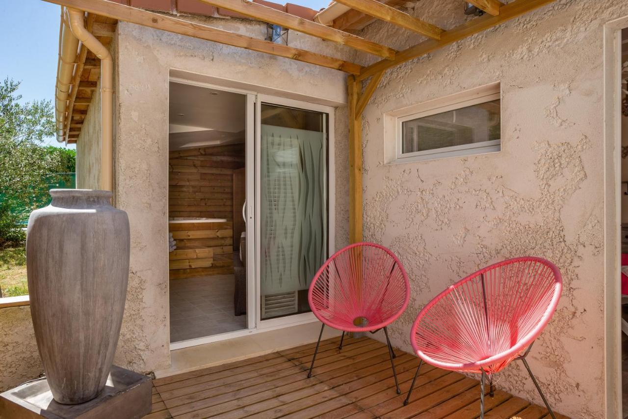 Le Comptoir Des Ecoliers Bed & Breakfast Gémozac Екстериор снимка