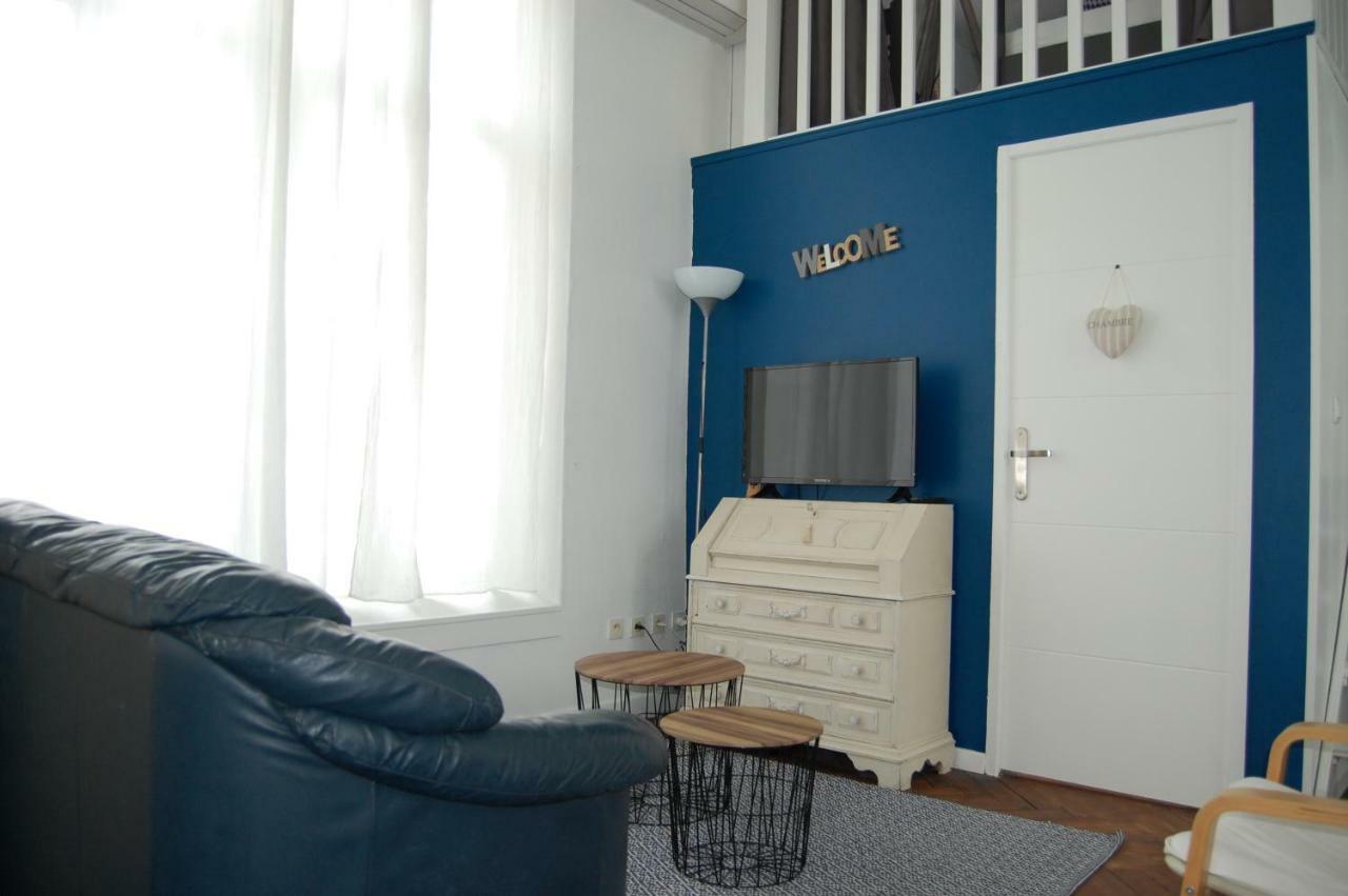 Le Comptoir Des Ecoliers Bed & Breakfast Gémozac Екстериор снимка