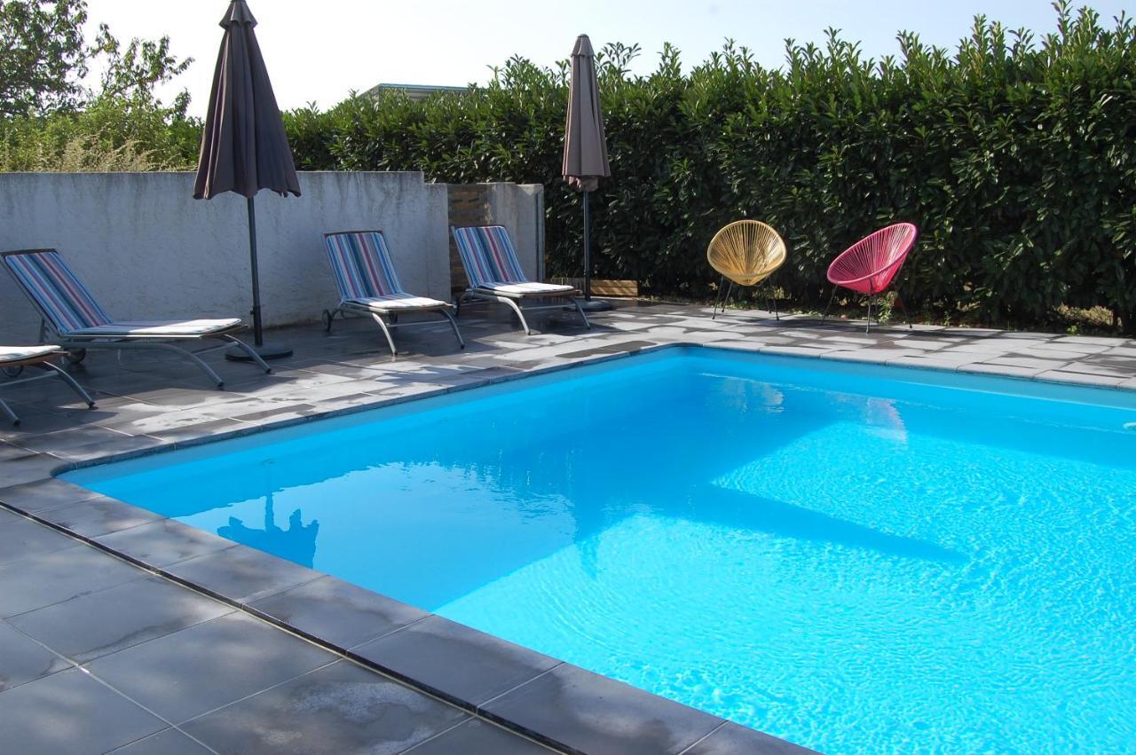 Le Comptoir Des Ecoliers Bed & Breakfast Gémozac Екстериор снимка